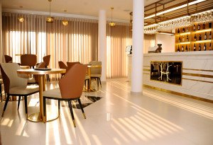 🏨 Chik Chik Lubango – Suite Room